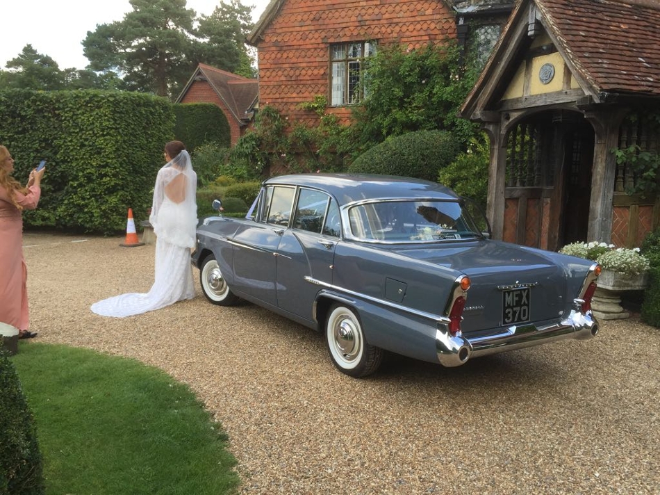 Gallery image 3: ashdown-classic-wedding-cars