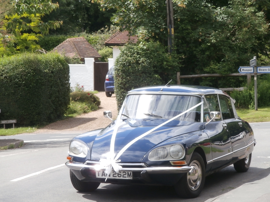 Gallery image 9: ashdown-classic-wedding-cars