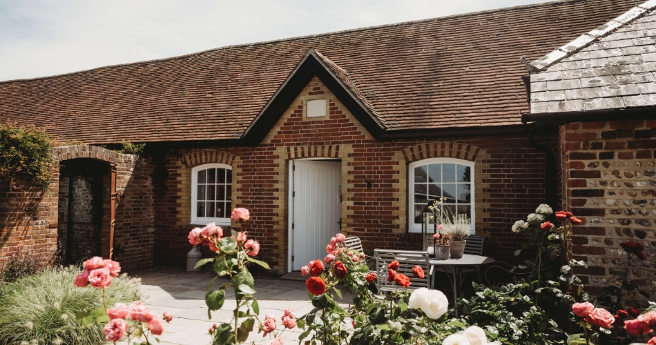 Image 2: Southend Barns