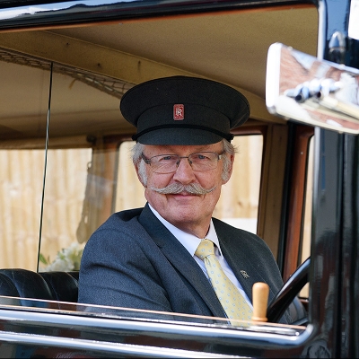 Image 3: Ashdown Classic Wedding Cars