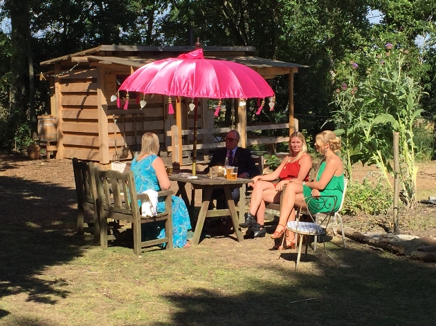 Al fresco dining at Forest Garden Shovelstrode